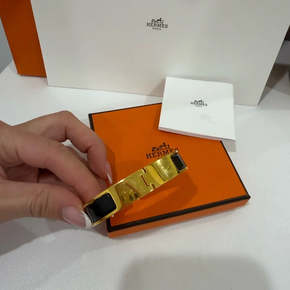 Hermès H clic Black and Gold Enamel Bracelet PM size - Picture 5 of 7